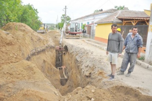 Ce societăţi se ocupă de canalizare şi asfaltare la Gârliciu